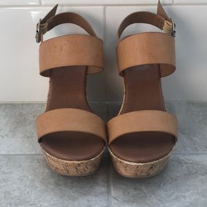 Nude Wedges